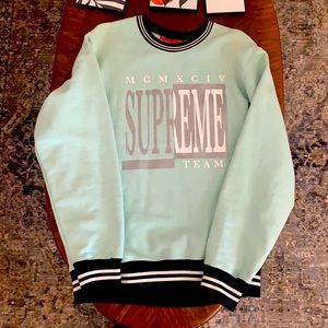 Supreme crewneck size M